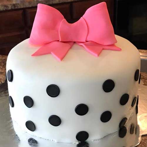 polka dot fondant cake